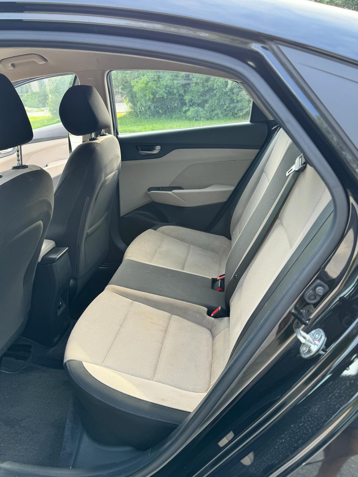 
								2018 Hyundai Accent SEL full									